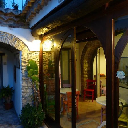 רוצ'לה איוניקה B&B Amphisya מראה חיצוני תמונה