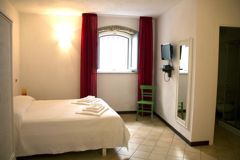 רוצ'לה איוניקה B&B Amphisya מראה חיצוני תמונה